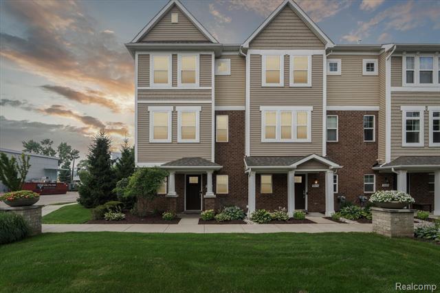 front view picture of 3076 Kilmer, Troy, MI. 48083