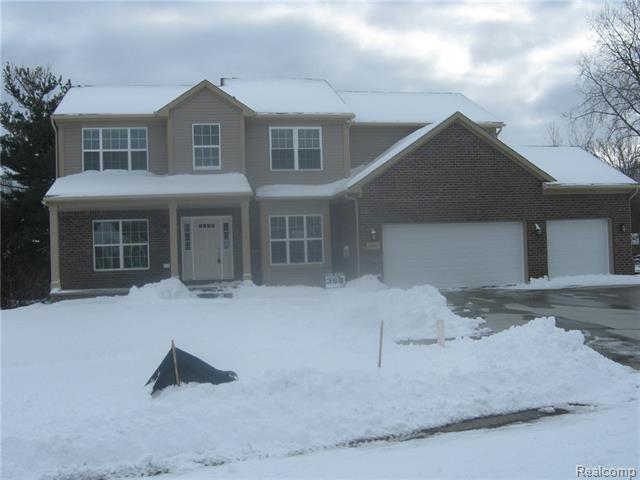 front view picture of 1500 Trace Hollow Dr, Commerce Township, MI. 48382