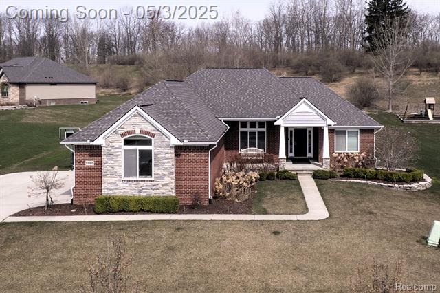 front view picture of 1399 Glass Lake Cir, Oxford, MI. 48371