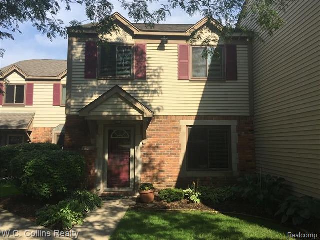 front view picture of 1571 Streamwood Ct, Rochester, MI. 48309
