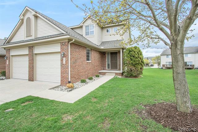 front view picture of 1273 Azalea Ln, Waterford, MI. 48327