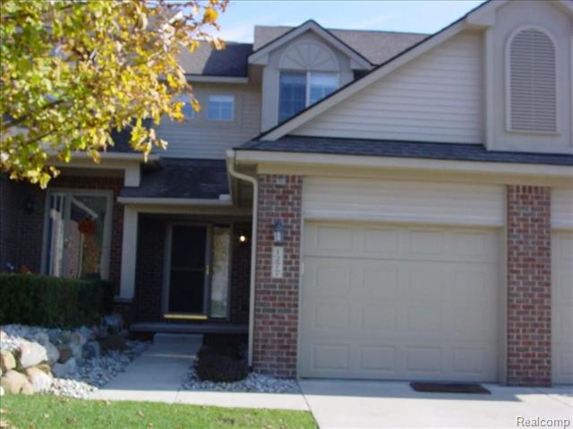 front view picture of 1277 Edelweiss Ln, Waterford, MI. 48327