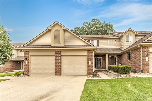front view picture of 1307 Lilac Ln, Waterford, MI. 48327