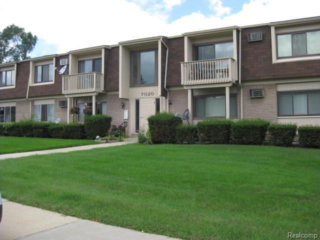 front view picture of 7020 Villa Dr Unit 1, Waterford, MI. 48327