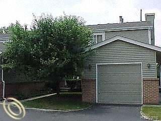 front view picture of 2126 Woodrow Wilson Blvd, West Bloomfield, MI. 48324