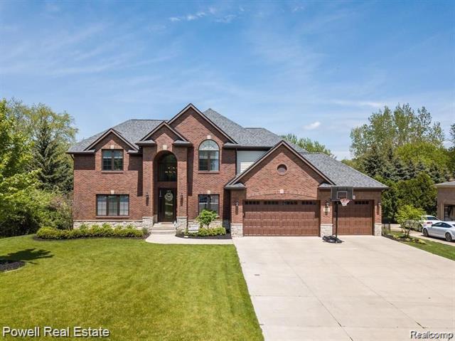 front view picture of 1968 Maplewood Ave, Bloomfield Hills, MI. 48302