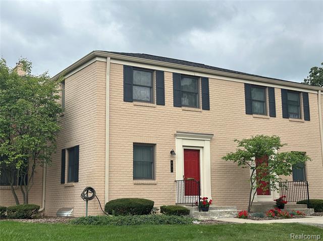 front view picture of 621 N Eton St, Birmingham, MI. 48009