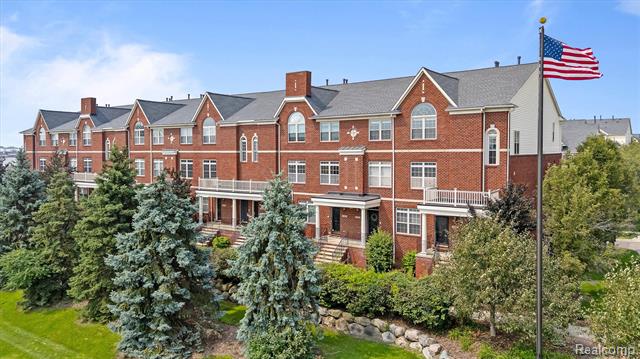 front view picture of 1456 Devon Ln, Troy, MI. 48084