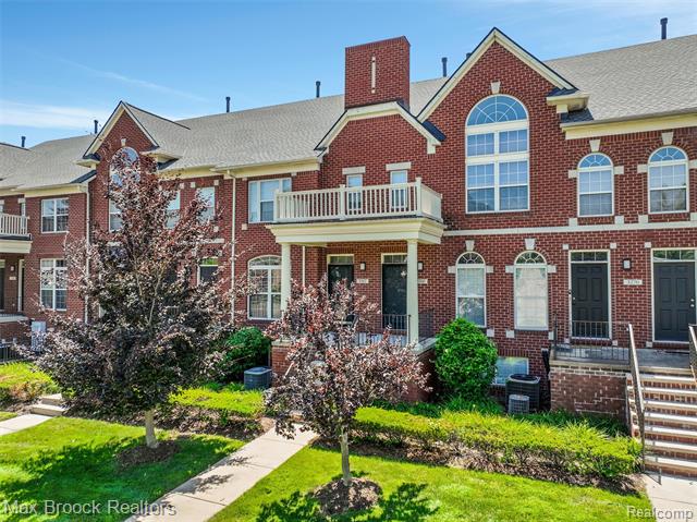 front view picture of 3262 Camden Dr, Troy, MI. 48084