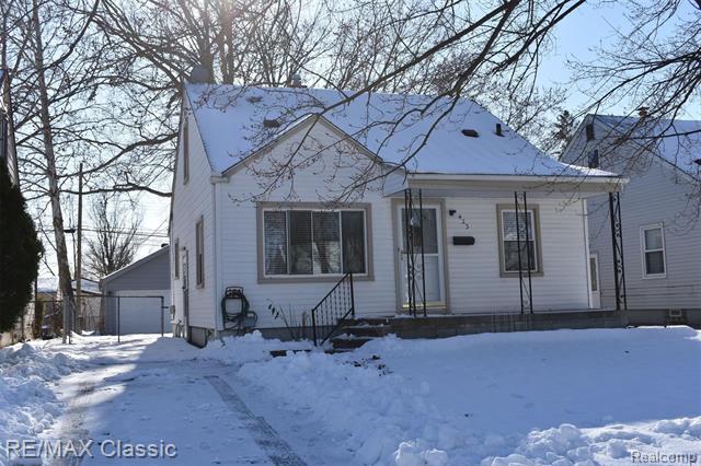 front view picture of 423 Highland Ave, Clawson, MI. 48017
