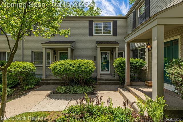 front view picture of 1822 Graefield Rd, Birmingham, MI. 48009