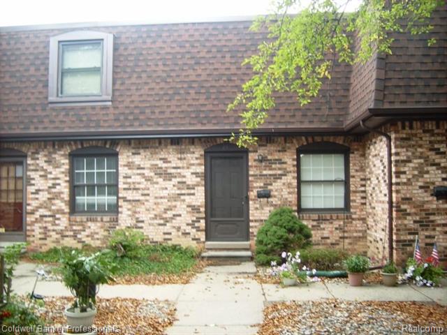 front view picture of 5015 Crooks Rd Apt 25, Royal Oak, MI. 48073