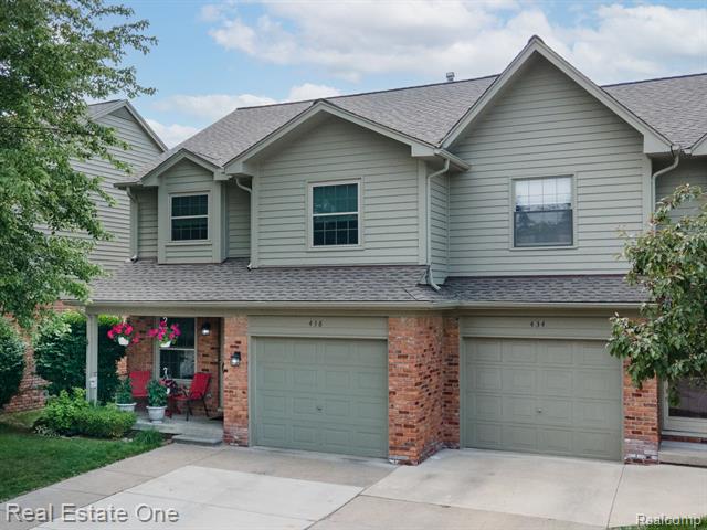 front view picture of 438 Oakgrove Ct, Clawson, MI. 48017