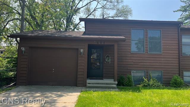 front view picture of 604 Millard Ave, Royal Oak, MI. 48073