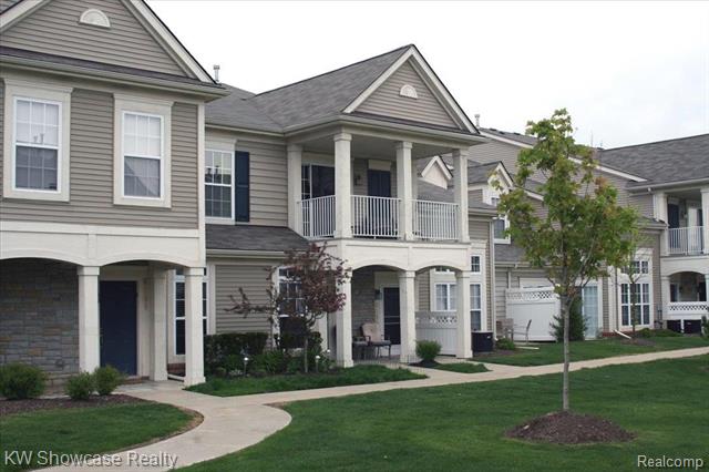 front view picture of 11200 Addington Dr, Walled Lake, MI. 48390