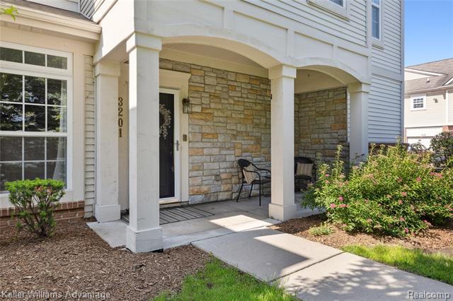 front view picture of 3201 Addington Dr, Walled Lake, MI. 48390
