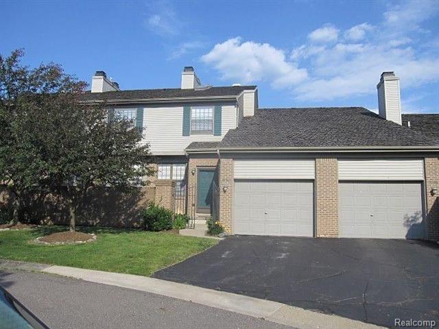 front view picture of 38587 Glastonberry, Farmington, MI. 48331