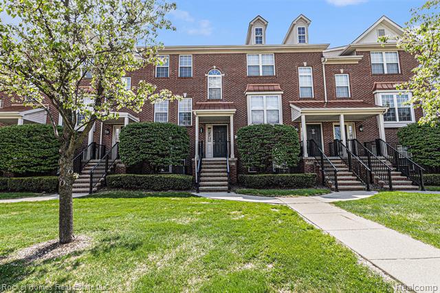 front view picture of 20213 Boardwalk Blvd, Southfield, MI. 48075