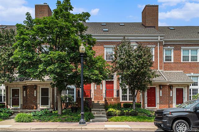 front view picture of 170 Allenhurst Ave, Royal Oak, MI. 48067