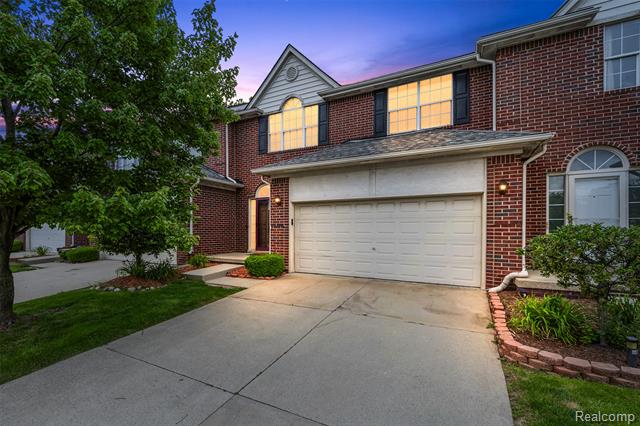 front view picture of 19208 W 11 Mile Rd, Southfield, MI. 48076