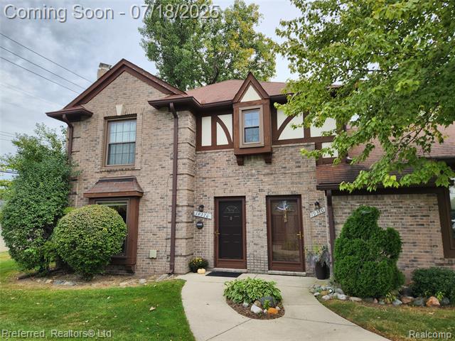 front view picture of 19370 W 11 Mile Rd, Southfield, MI. 48076