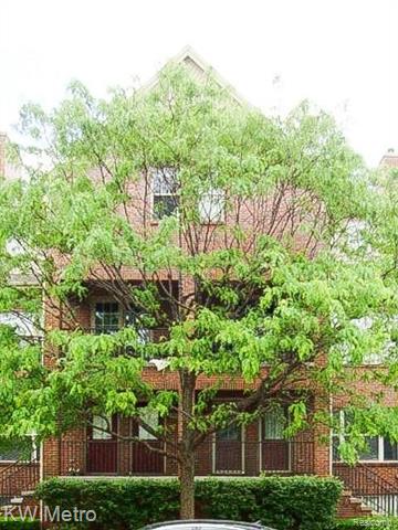 front view picture of 1331 S Main St, Royal Oak, MI. 48067