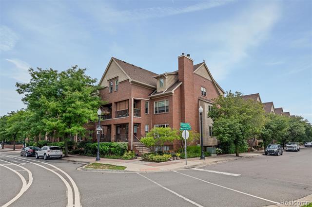 front view picture of 1443 S Washington Ave, Royal Oak, MI. 48067