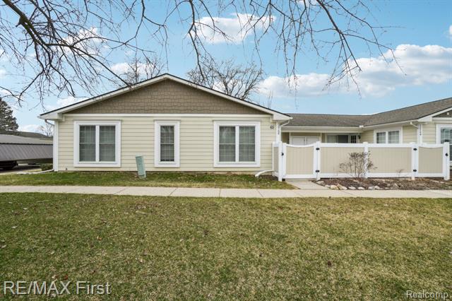 front view picture of 22768 Renford St, Novi, MI. 48375