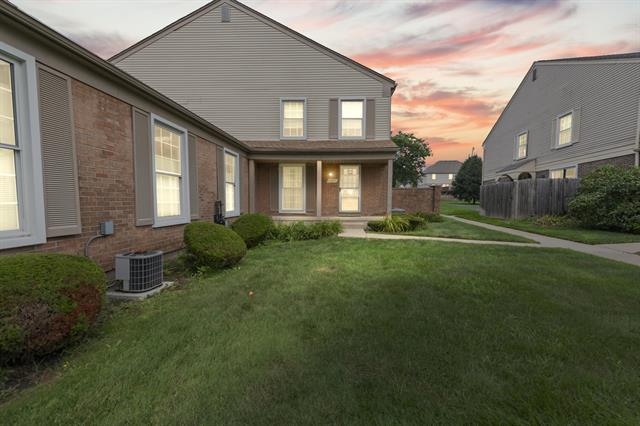 front view picture of 23697 Stonehenge Blvd, Novi, MI. 48375