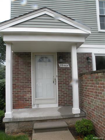 front view picture of 23465 Stonehenge Blvd, Novi, MI. 48375