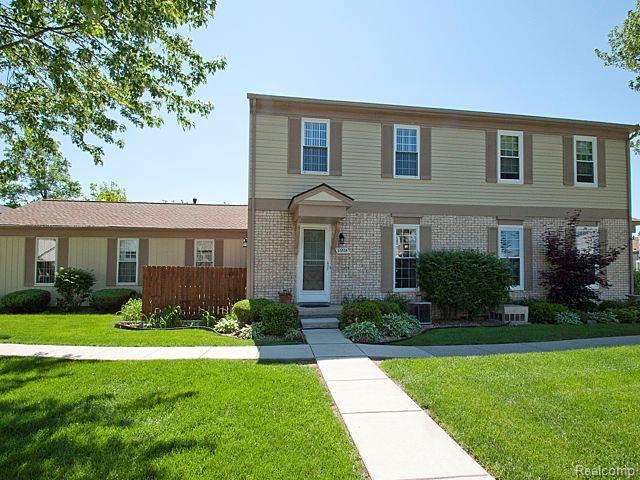 front view picture of 23535 N Rockledge, Novi, MI. 48375