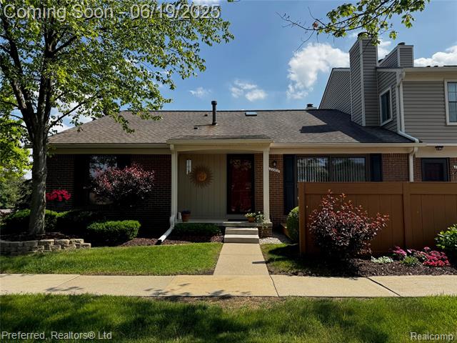 front view picture of 22208 Pondview, Novi, MI. 48375