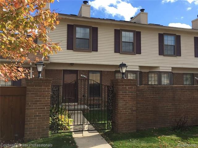 front view picture of 22222 Edgewater, Novi, MI. 48375