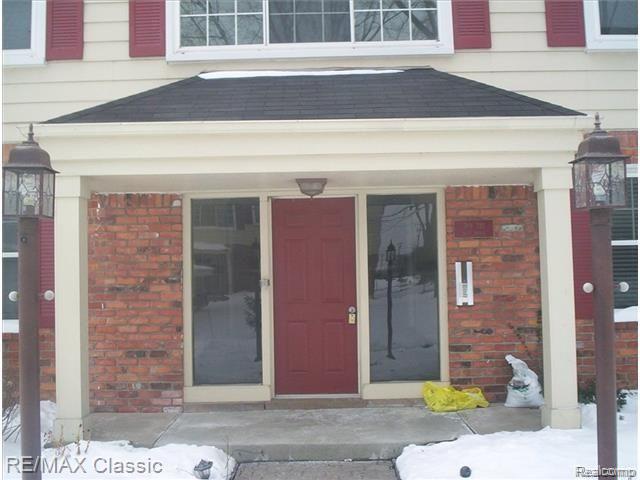 front view picture of 761 W Maple Rd, Clawson, MI. 48017