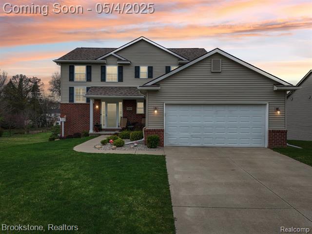 front view picture of 1284 Malcolm Dr, Waterford, MI. 48327