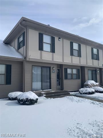 front view picture of 24911 Auburn Ln, Southfield, MI. 48033