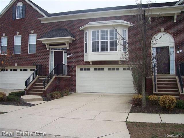 front view picture of 798 Sandalwood Dr, Troy, MI. 48085