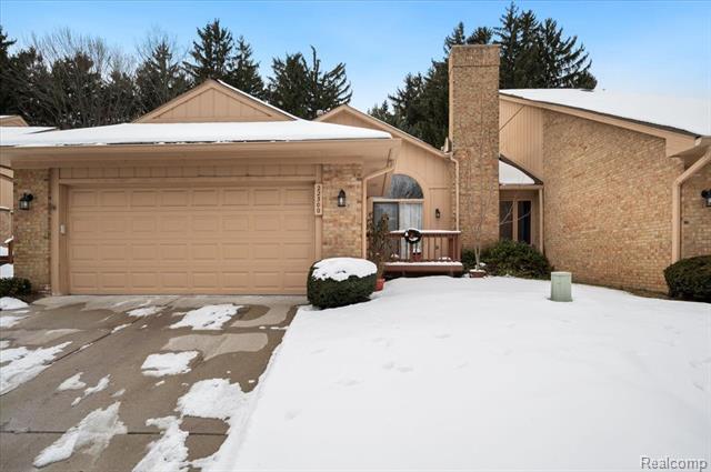 front view picture of 22300 River Ridge Trl, Farmington, MI. 48335