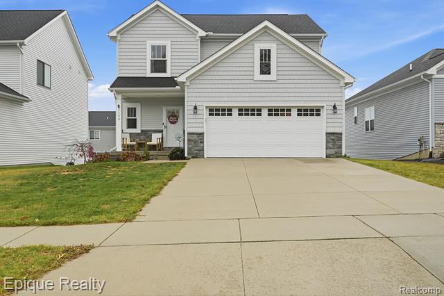front view picture of 2153 Rolling Hills Dr, Holly, MI. 48442