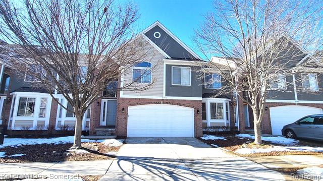 front view picture of 6181 Elarz Dr, Troy, MI. 48085