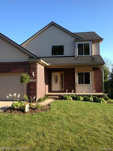 front view picture of 3481 Silver Stone Dr, Milford, MI. 48380