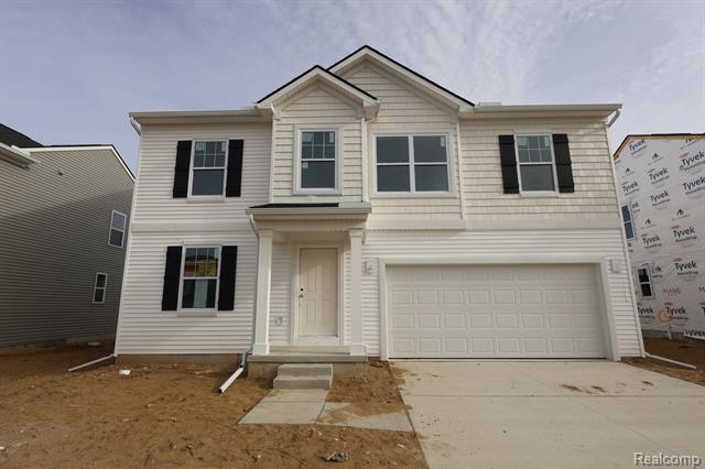 front view picture of 374 Edge Brook Dr, Holly, MI. 48442