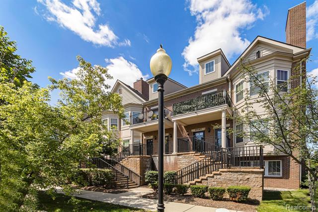 front view picture of 41643 Tera Ln, Novi, MI. 48375