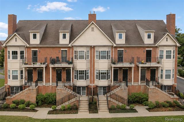 front view picture of 41633 Tera Ln, Novi, MI. 48375