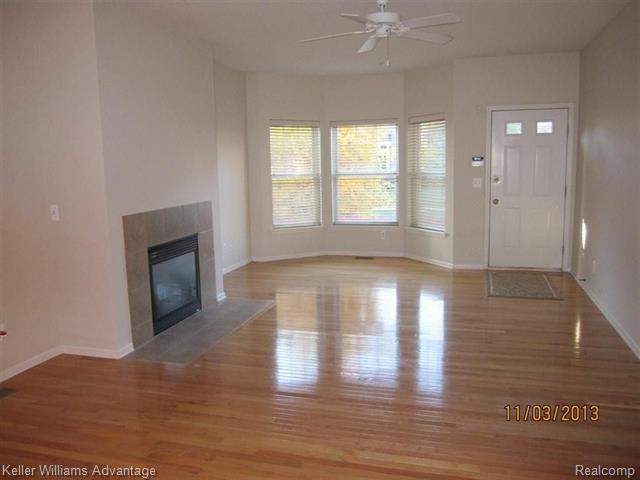 front view picture of 25628 Portico Ln, Novi, MI. 48375