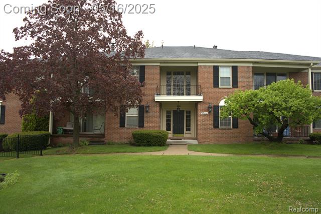 front view picture of 29640 Middlebelt Rd # Gar60, Farmington, MI. 48334