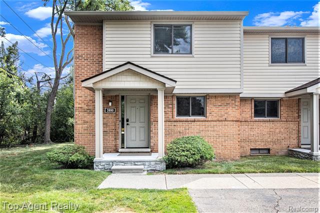 front view picture of 3990 Old Creek Rd, Troy, MI. 48084
