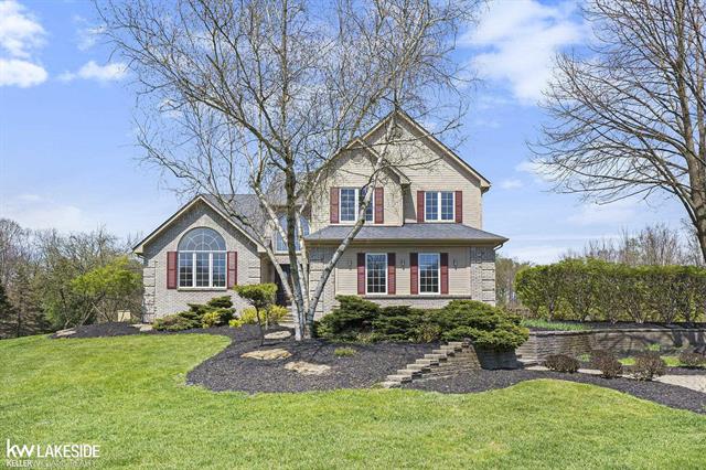 front view picture of 1543 Low Wood Trl, Leonard, MI. 48367