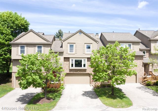 front view picture of 4184 Colorado Ln, West Bloomfield, MI. 48322