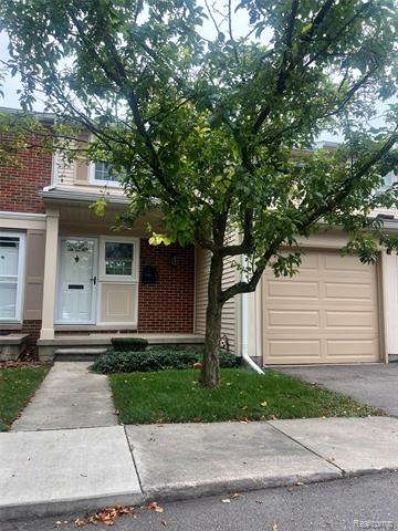 front view picture of 1587 Brentwood Dr, Troy, MI. 48098